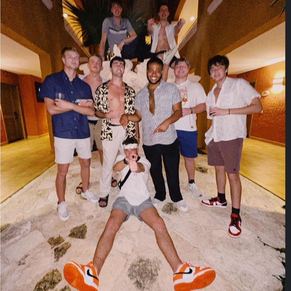 NEW LE CREUSET SANRIO LITTLE TWIN STARS BLUE DISH PLATE POCKET CHANGE CHIP CANDY - Picture 12 of 12